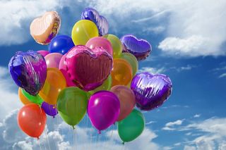 Jak wybrać idealne balony na chrzest?